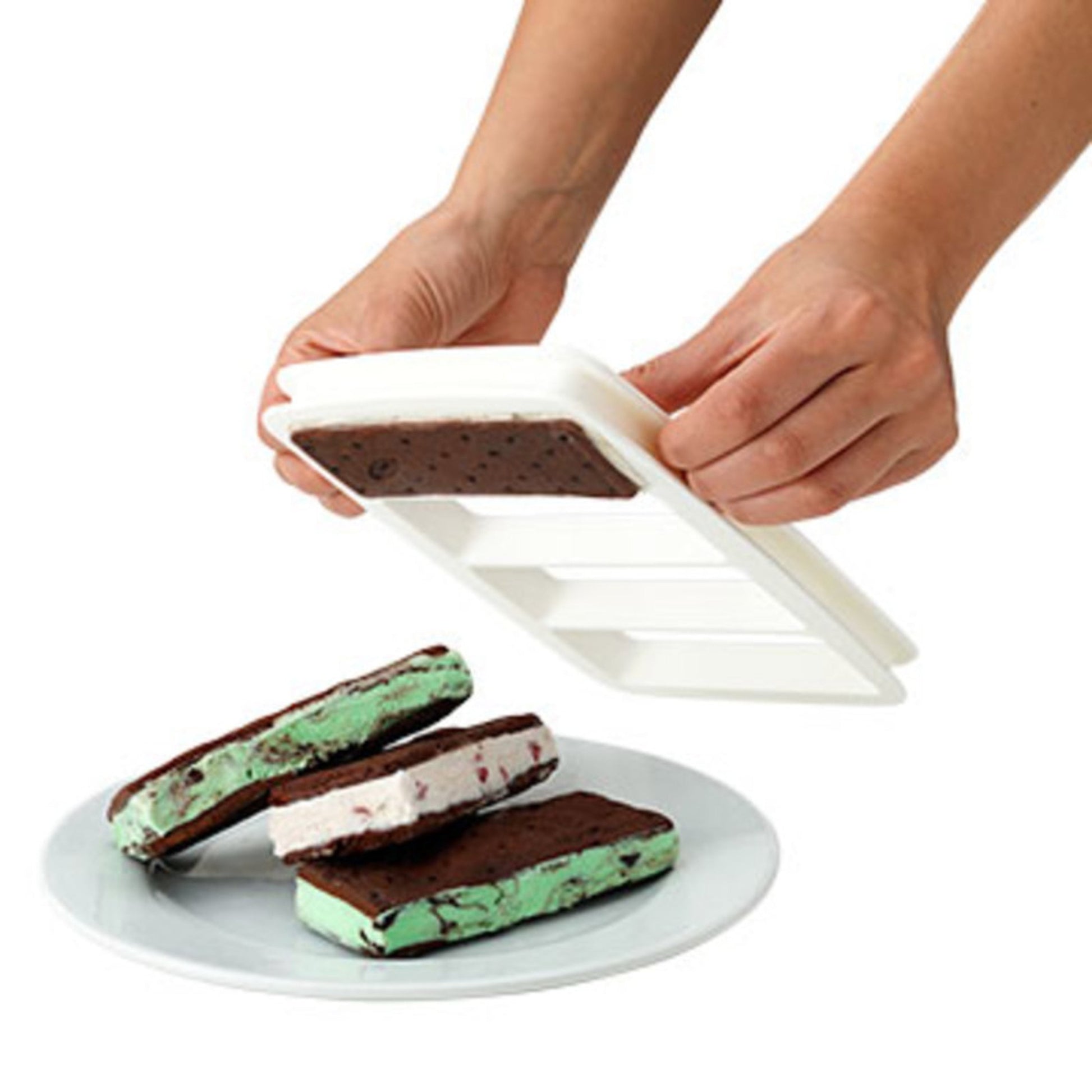 Sweet Spot Ice Cream Sandwich Maker in Black